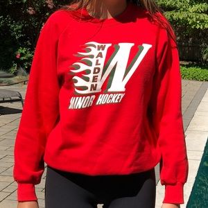 Cropped vintage crewneck